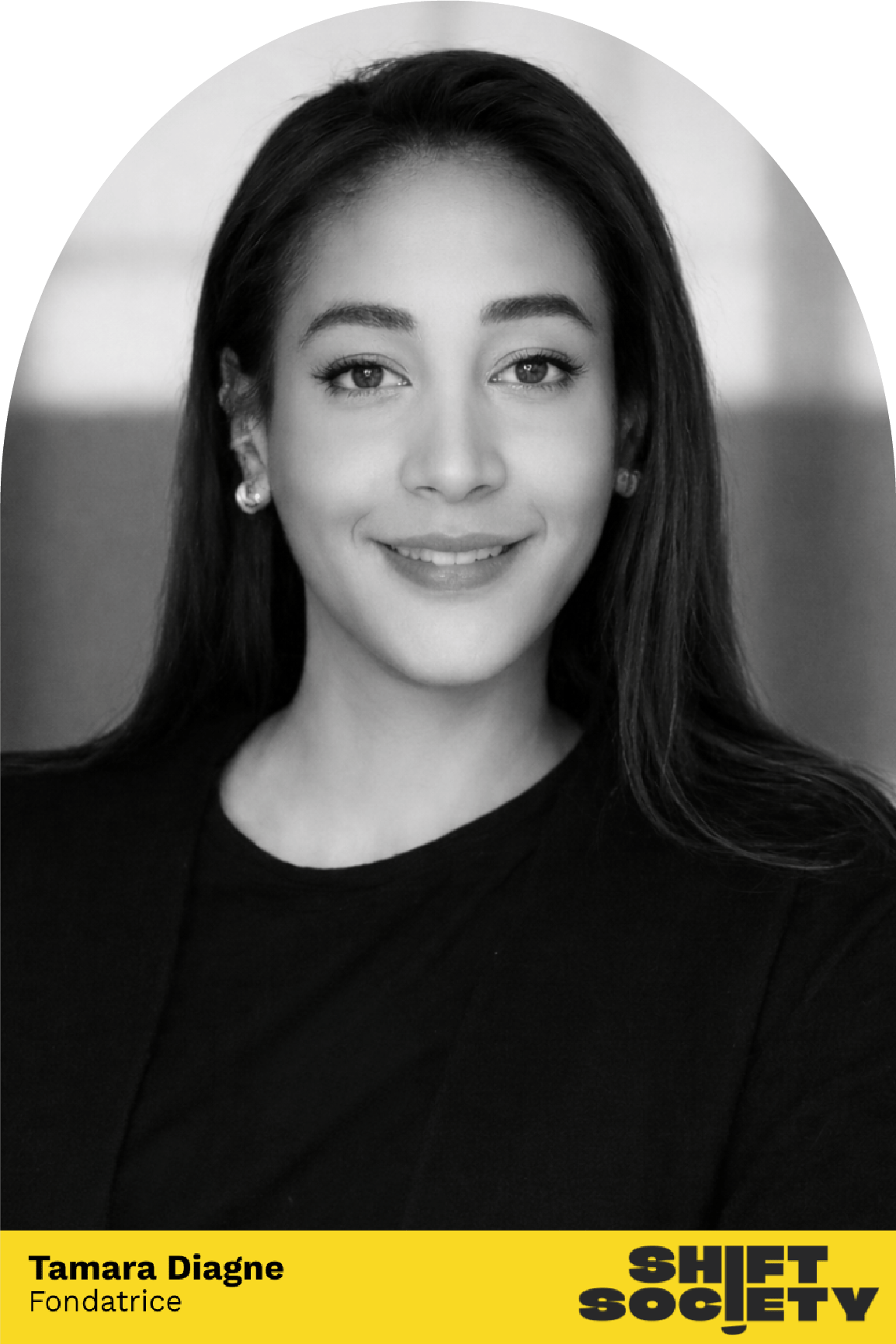 Photo portrait en noir et blanc de Tamara Diagne fondatrice de Shift Society